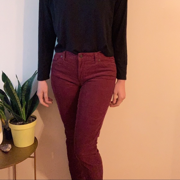Tommy Hilfiger Pants - Tommy Hilfiger corduroyed maroon pants Tommy Hilfiger Pants - Tommy Hilfiger corduroyed maroon pants